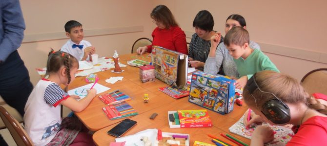 15 декабря, занятие «Необычной школы» в Гуманитарном центре — библиотеке им. семьи Полевых. Фото